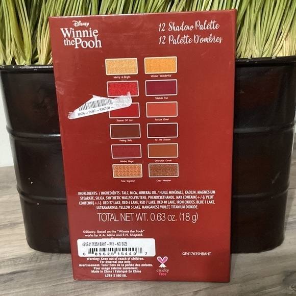 WINNIE THE POOH EYESHADOW CHRISTMAS HOLIDAY PALLETTE with MIRROR - Picture 4 of 11